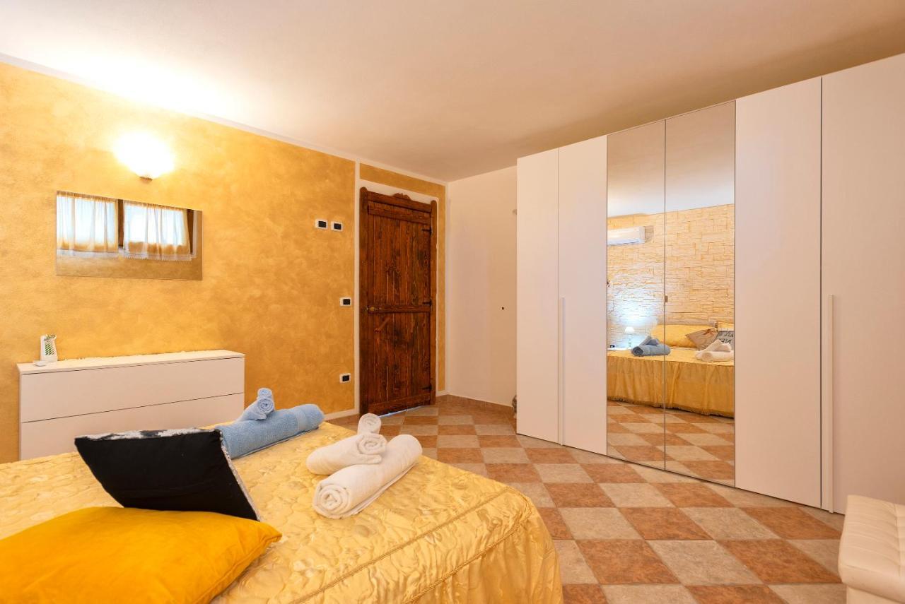 Da Mario & Marianna Apartment Campanedda Exterior photo